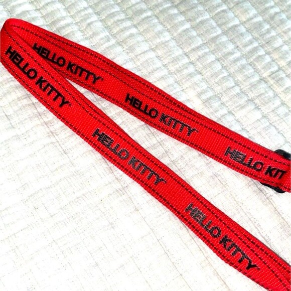 Hello Kitty 8” Crossbody Carry All Bag - Picture 2 of 7